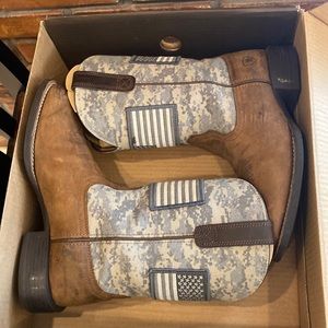 Aristotle Sport patriot distressed brown/ sage camo print Men’s size 7.5